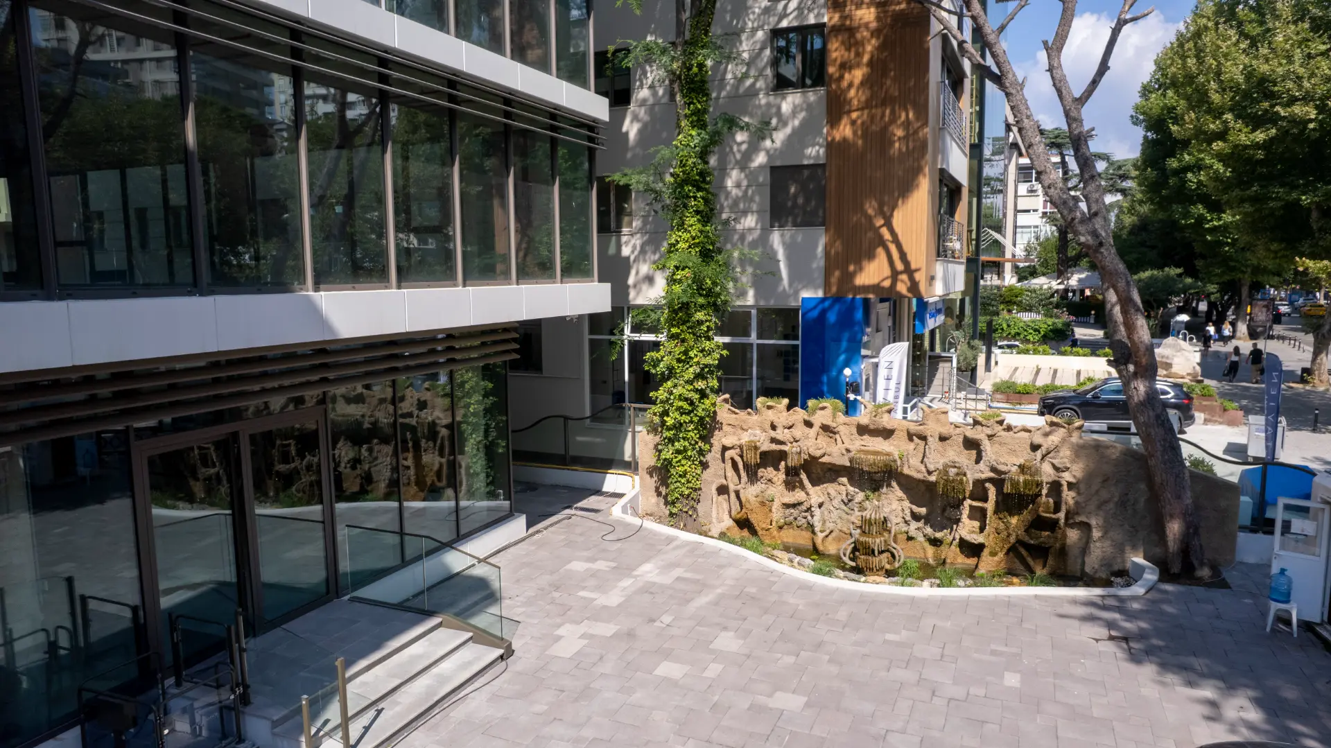 Azizoğlu Business Center – Yugo Construction
