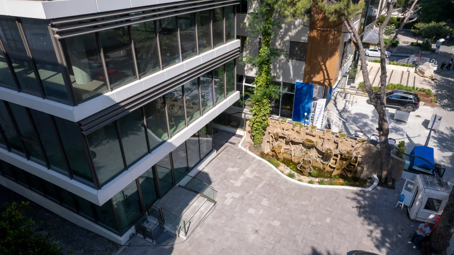 Azizoğlu Business Center – Yugo Construction