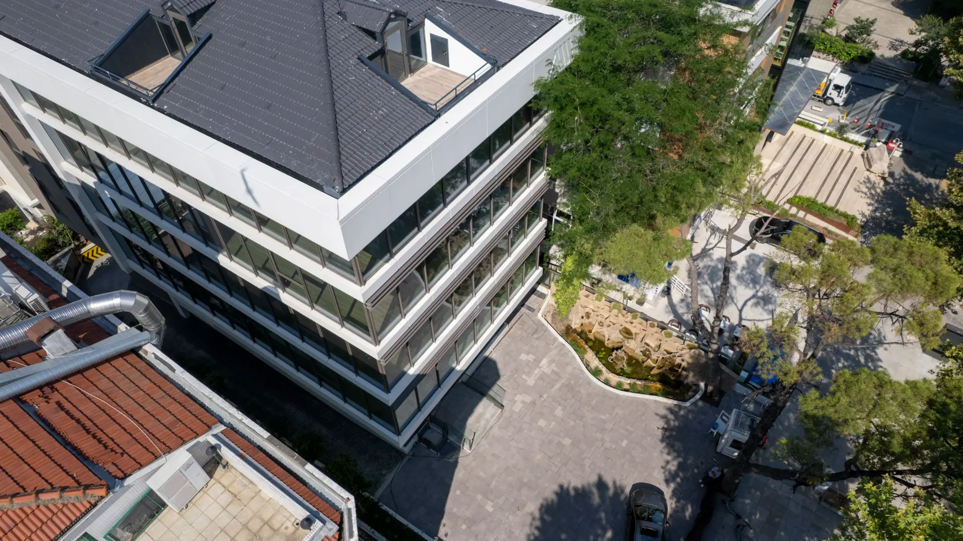 Azizoğlu Business Center – Yugo Construction