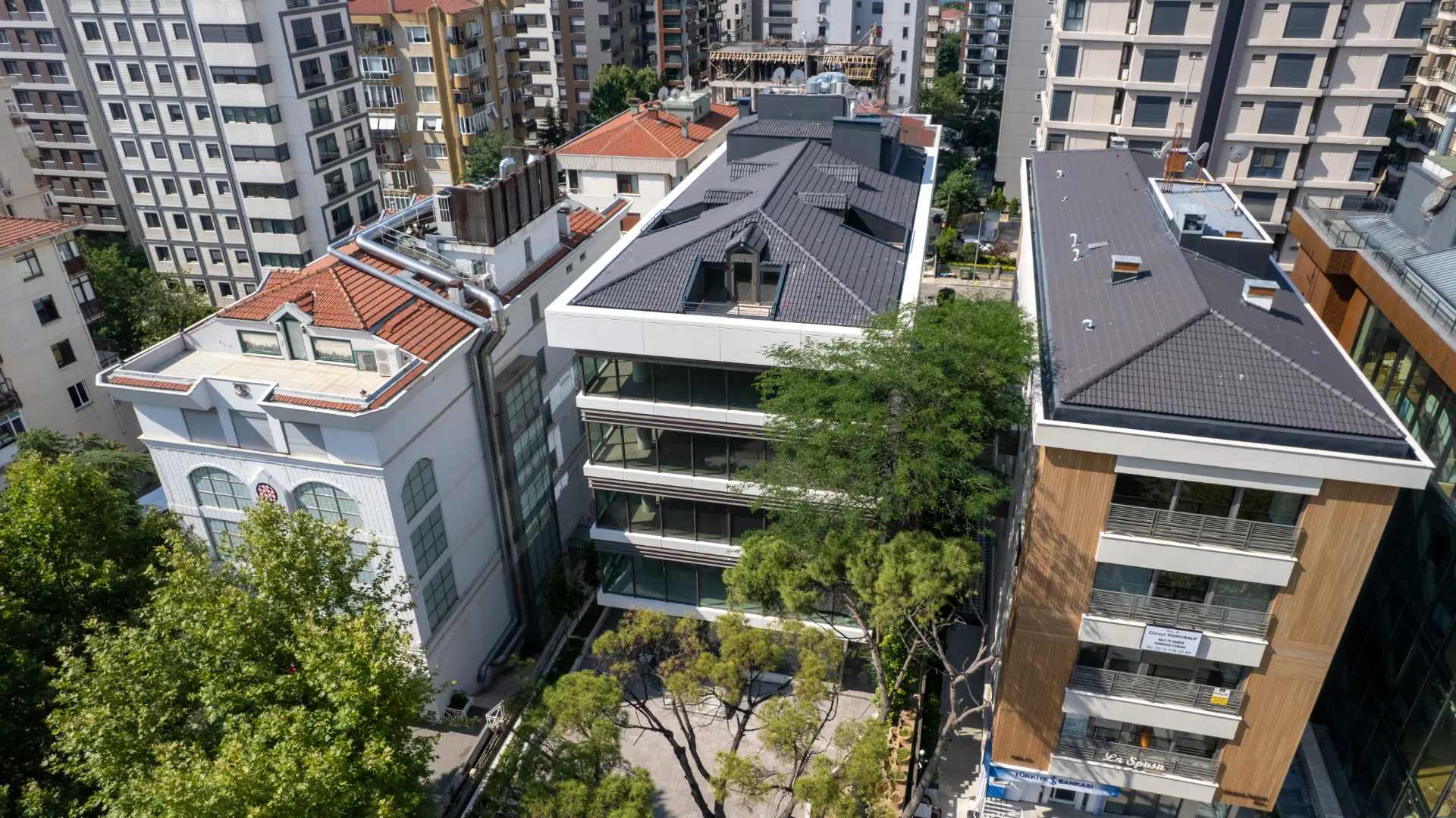 Azizoğlu Business Center – Yugo Construction