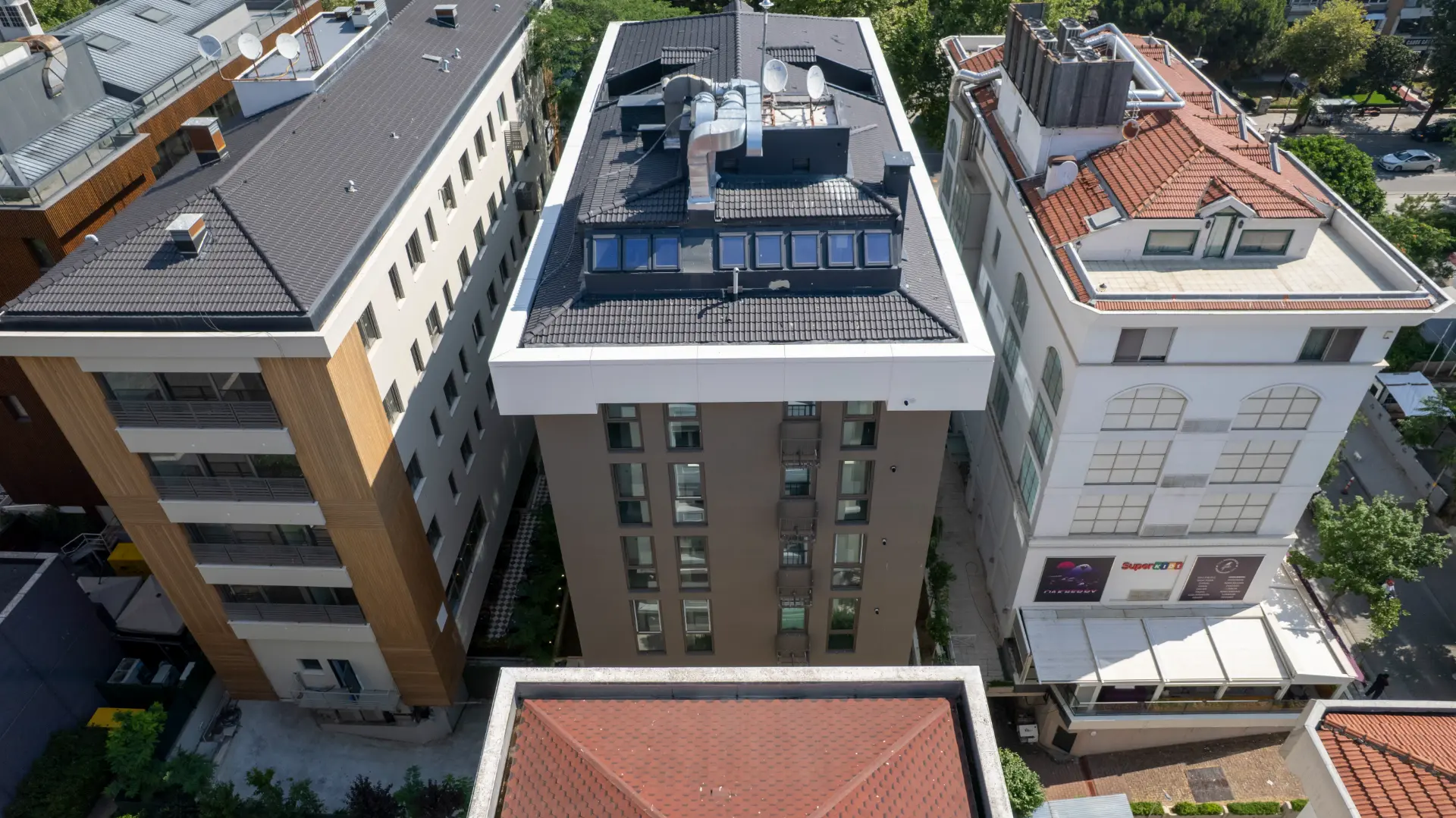 Azizoğlu Business Center – Yugo Construction