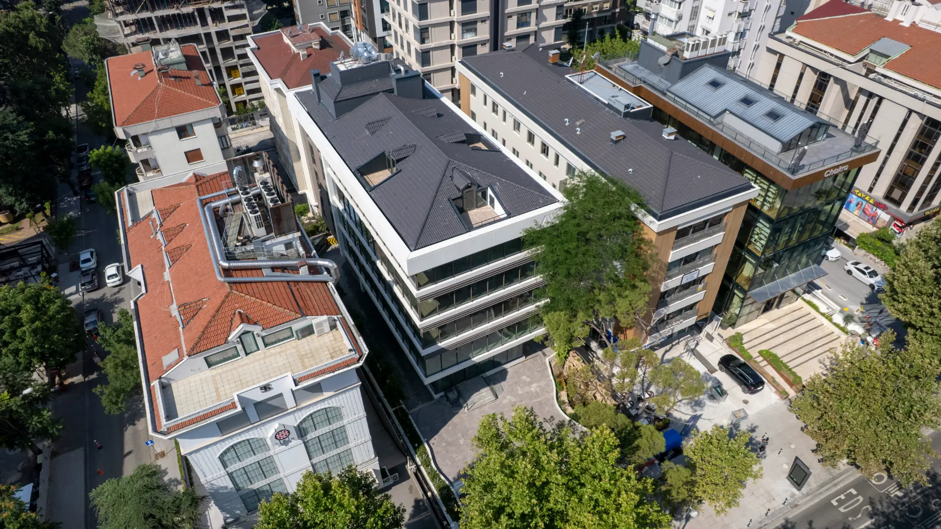 Azizoğlu Business Center – Yugo Construction