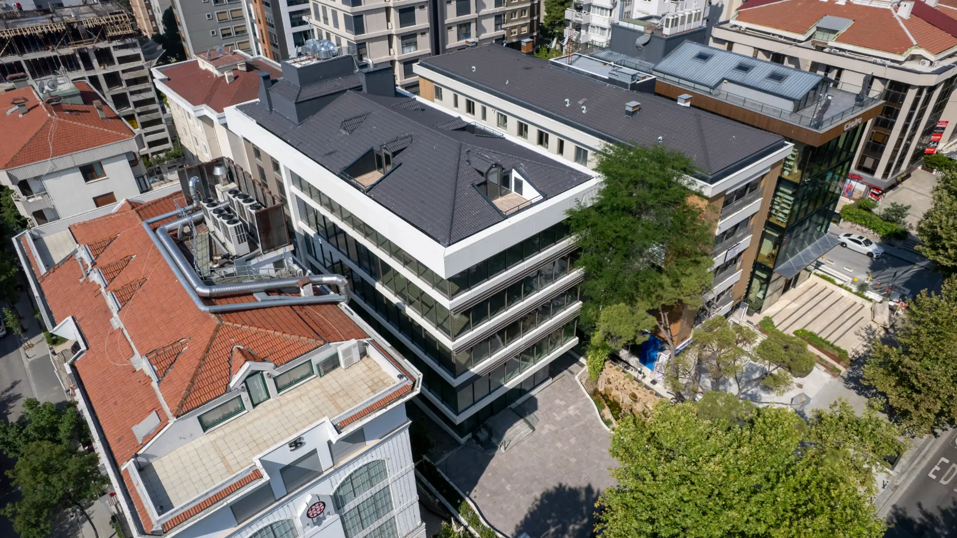 Azizoğlu Business Center – Yugo Construction